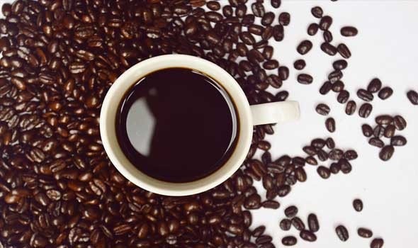 دراسة تربط بين شرب القهوة والحركة والنوم عند الإنسان